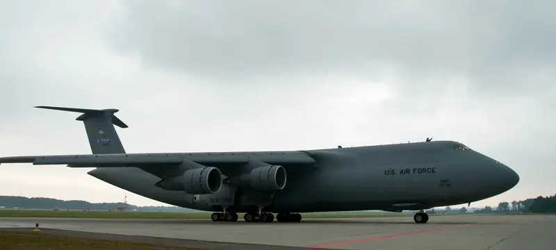 Přílet C-5 Galaxy 