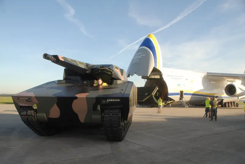Přílet An- 124 Ruslan (IFV Lynx)